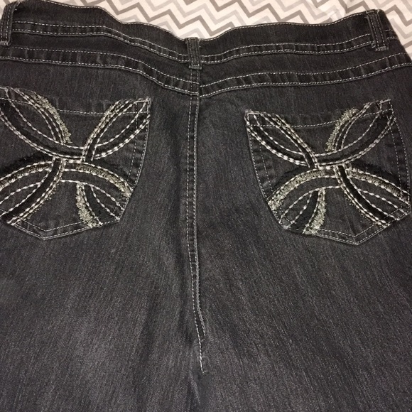 Jeans - Picture 4 of 4